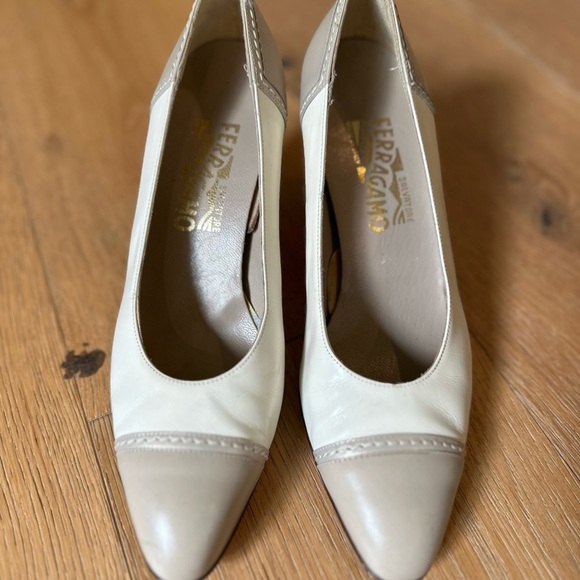 Salvatore Ferragamo Women's Cream and Tan Leather Pumps - Picture 2 of 8